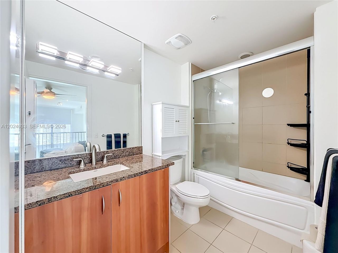 300 S Biscayne Blvd, Unit L-1016, Miami, FL 33131 Photo