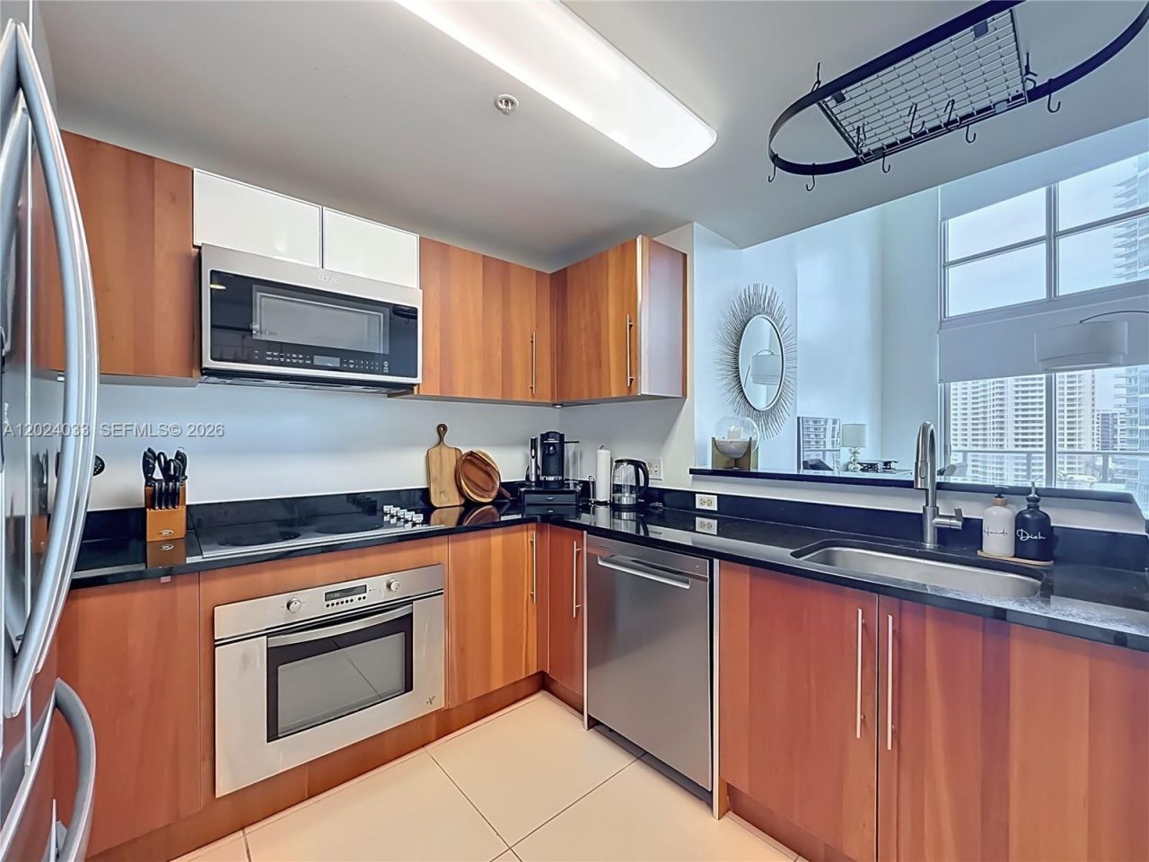 300 S Biscayne Blvd, Unit L-1016, Miami, FL 33131 Photo