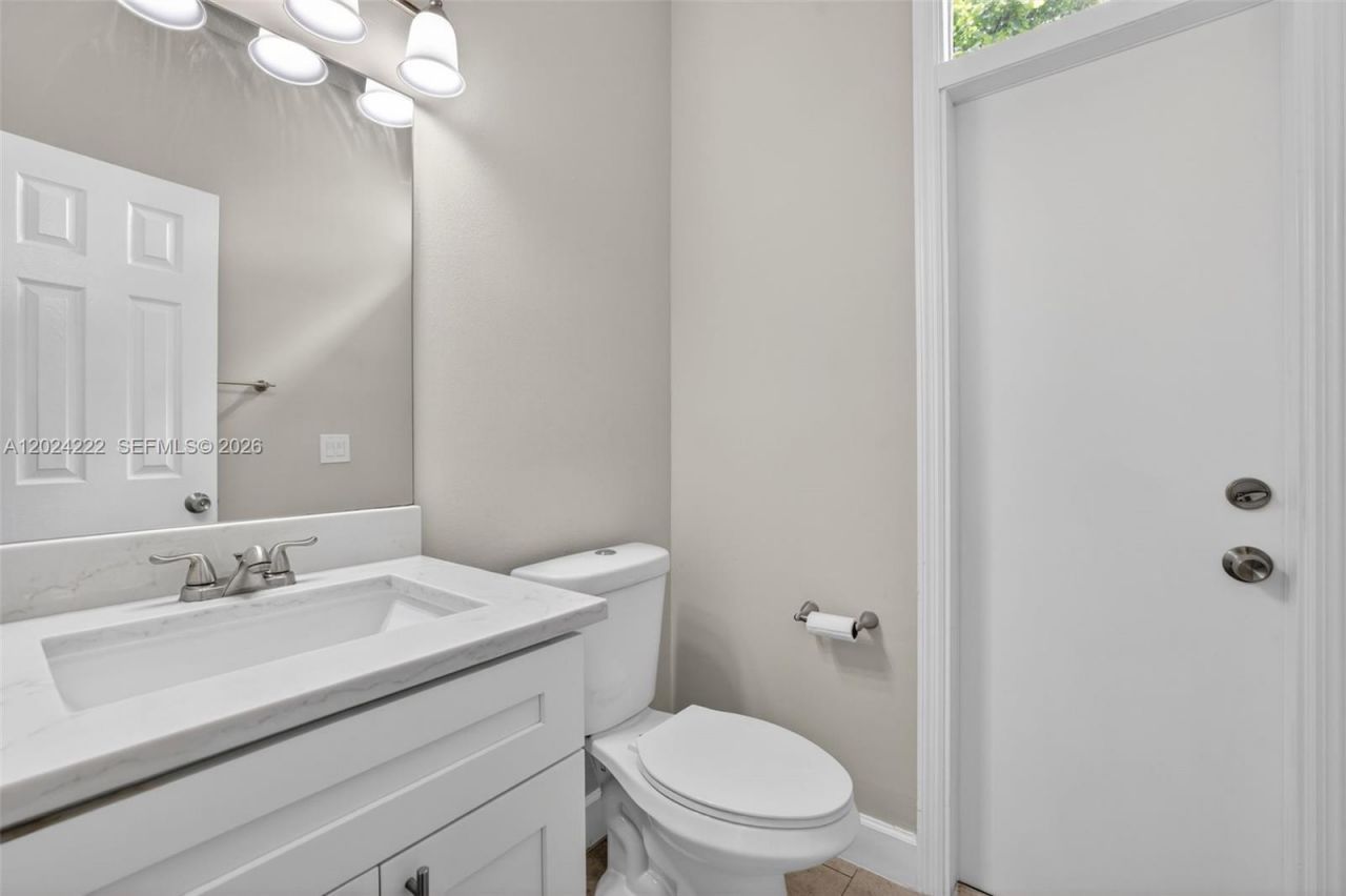 317 SW 185th Ter, Pembroke Pines, FL 33029 Photo