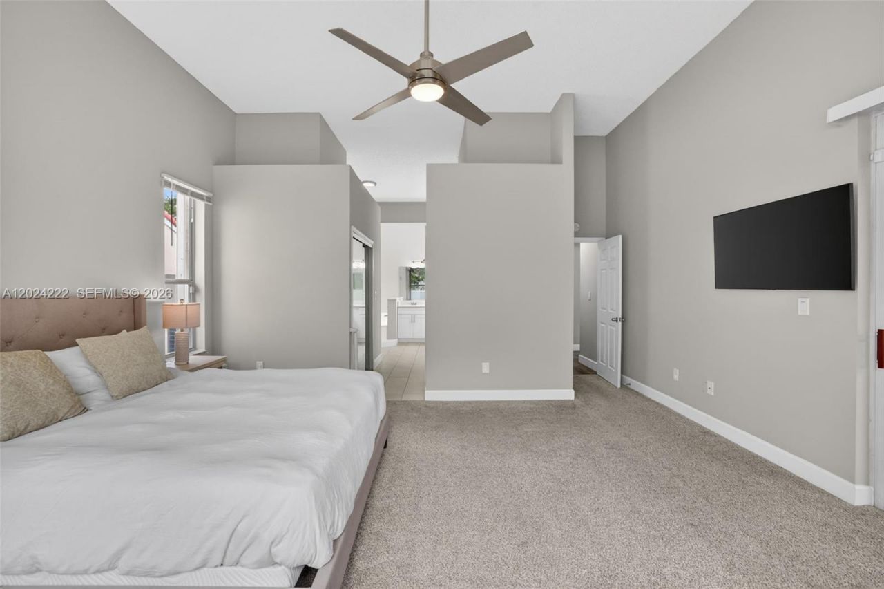 317 SW 185th Ter, Pembroke Pines, FL 33029 Photo