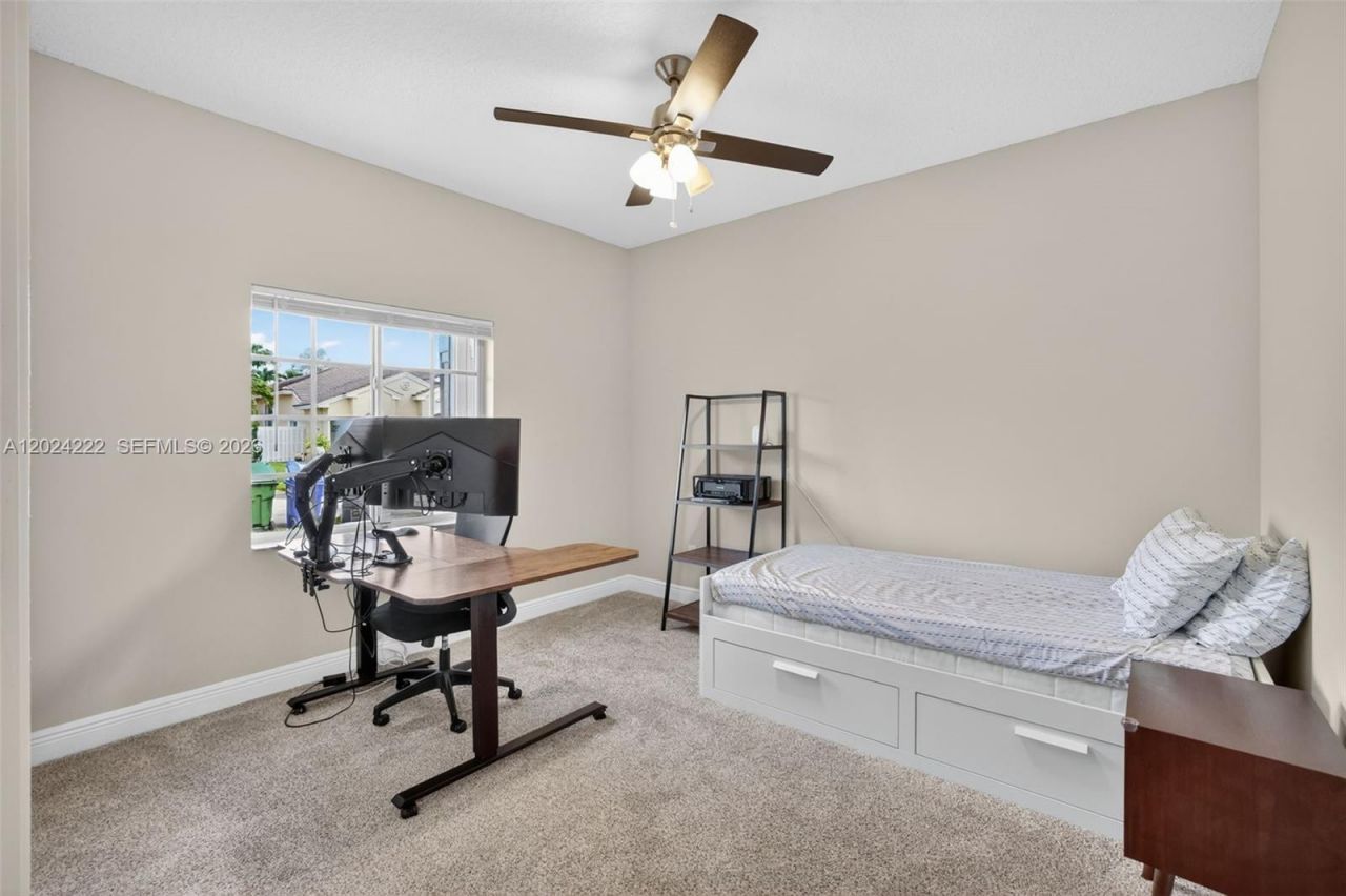 317 SW 185th Ter, Pembroke Pines, FL 33029 Photo
