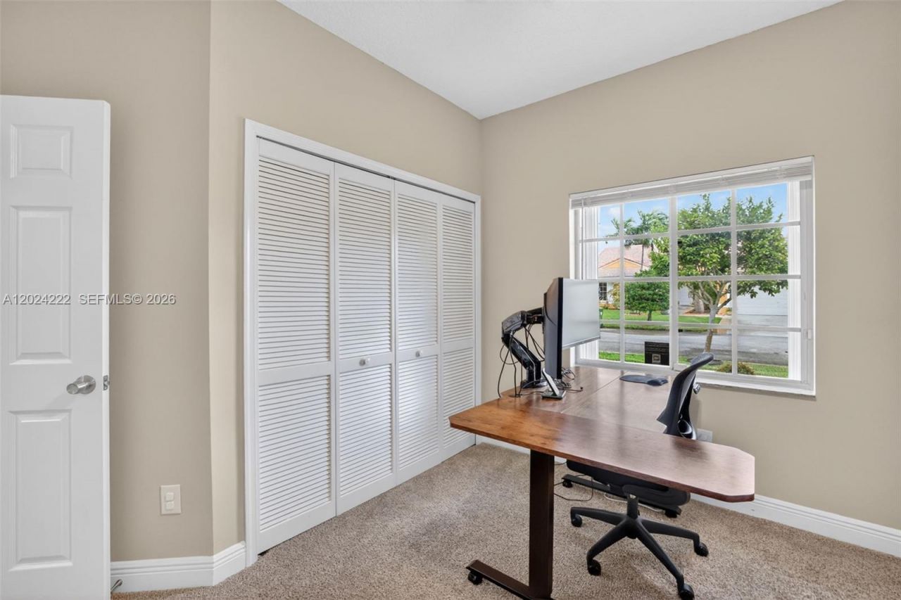317 SW 185th Ter, Pembroke Pines, FL 33029 Photo