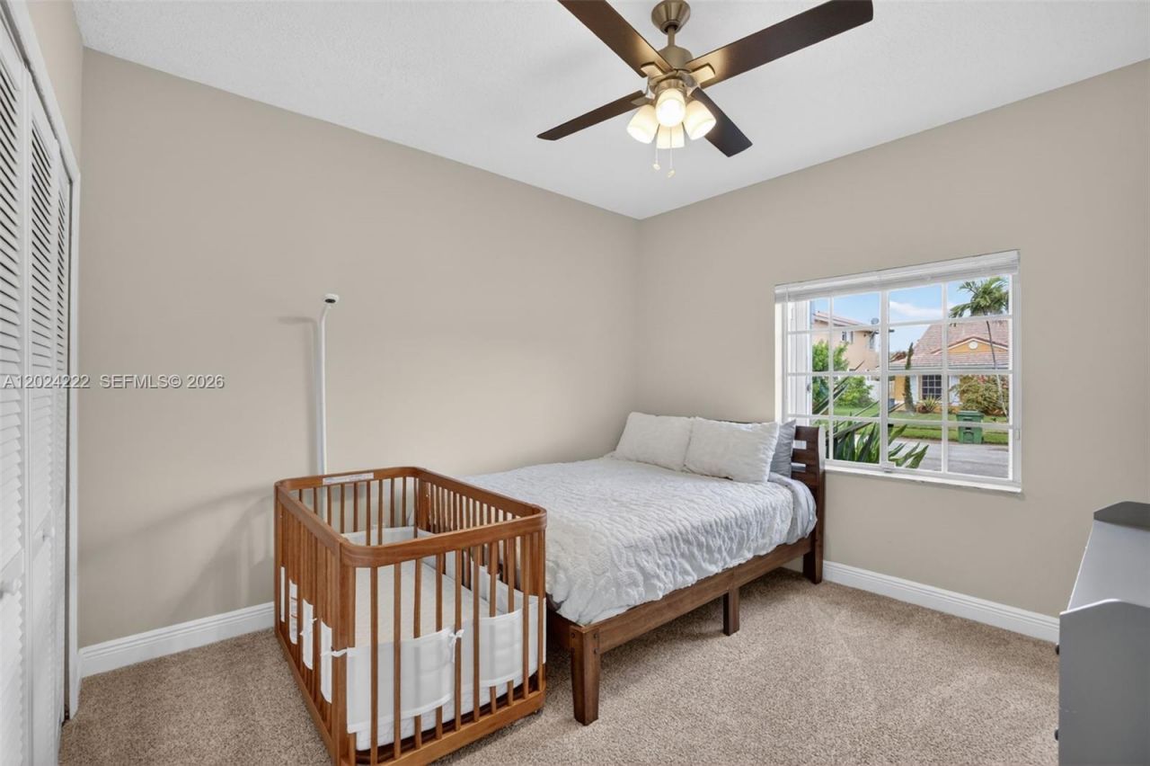 317 SW 185th Ter, Pembroke Pines, FL 33029 Photo