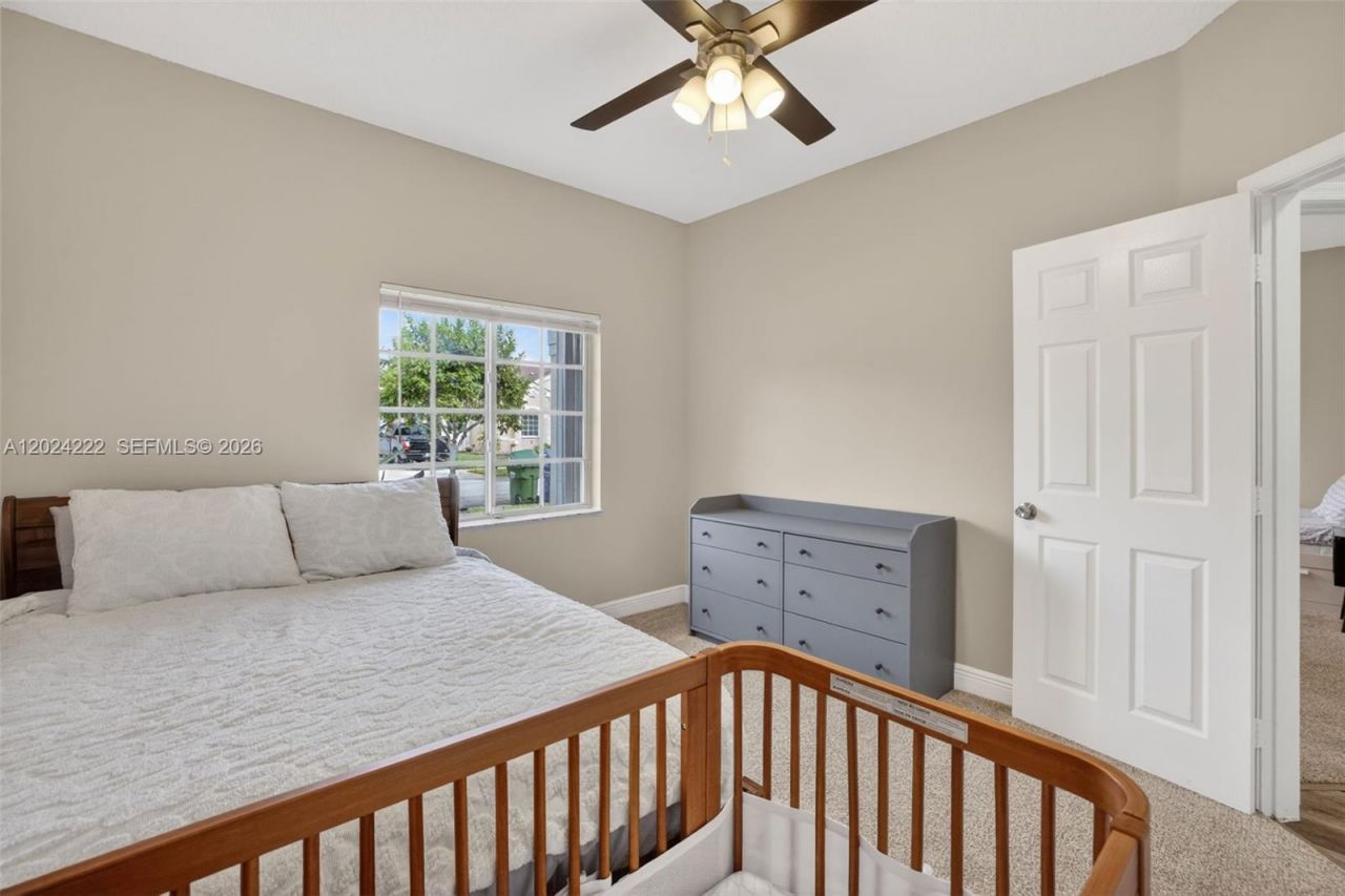 317 SW 185th Ter, Pembroke Pines, FL 33029 Photo