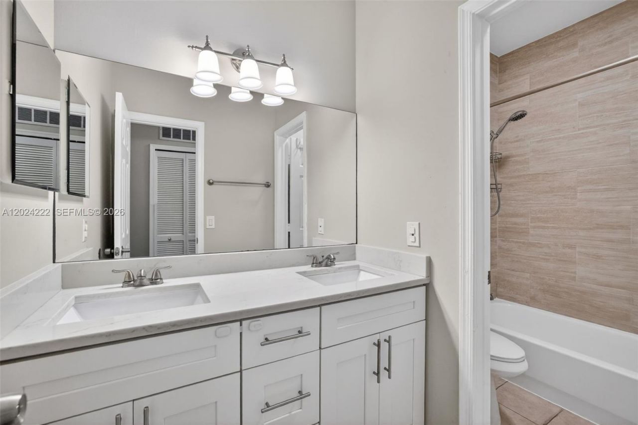317 SW 185th Ter, Pembroke Pines, FL 33029 Photo