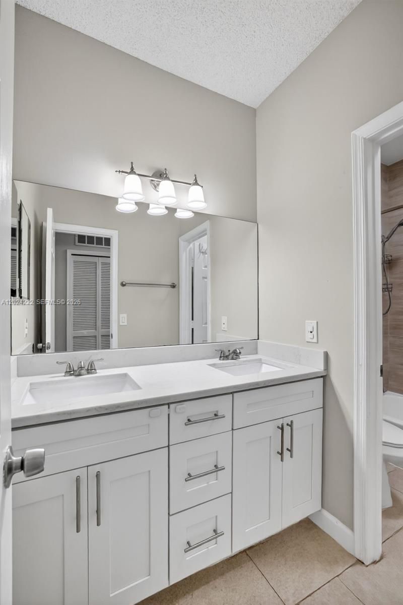 317 SW 185th Ter, Pembroke Pines, FL 33029 Photo