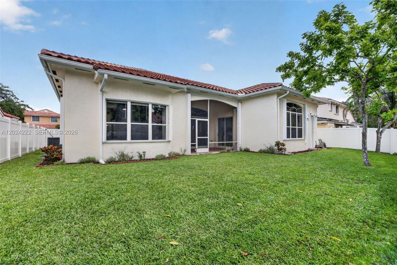 317 SW 185th Ter, Pembroke Pines, FL 33029 Photo