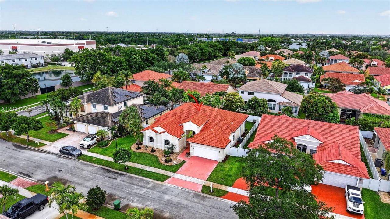 317 SW 185th Ter, Pembroke Pines, FL 33029 Photo
