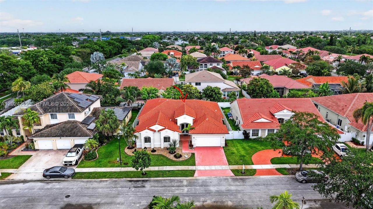 317 SW 185th Ter, Pembroke Pines, FL 33029 Photo