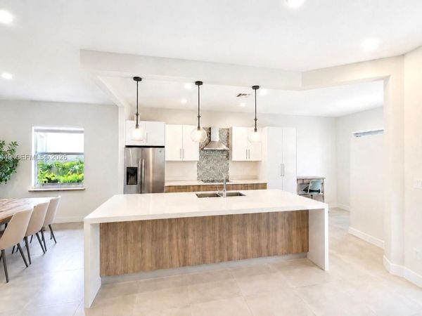 4486 W Whitewater Ave, Weston, FL 33332