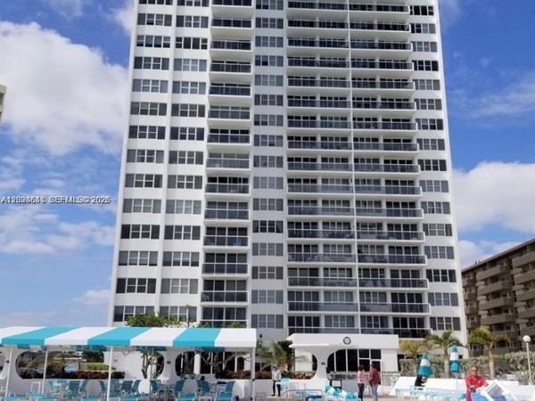 3140 S Ocean Dr , Unit 1705, Hallandale Beach, FL 33009