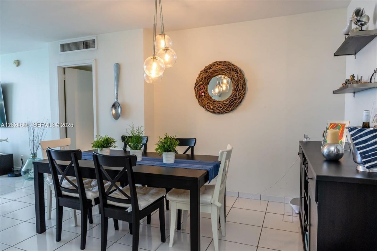 3140 S Ocean Dr , Unit 1705, Hallandale Beach, FL 33009 Photo