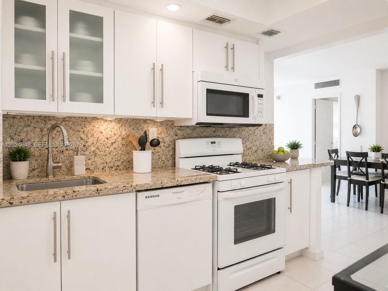 3140 S Ocean Dr, Unit 1705, Hallandale Beach, FL 33009 Photo