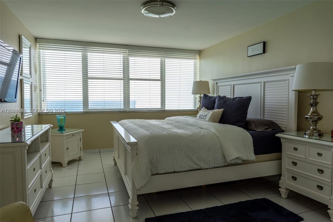 3140 S Ocean Dr , Unit 1705, Hallandale Beach, FL 33009 Photo