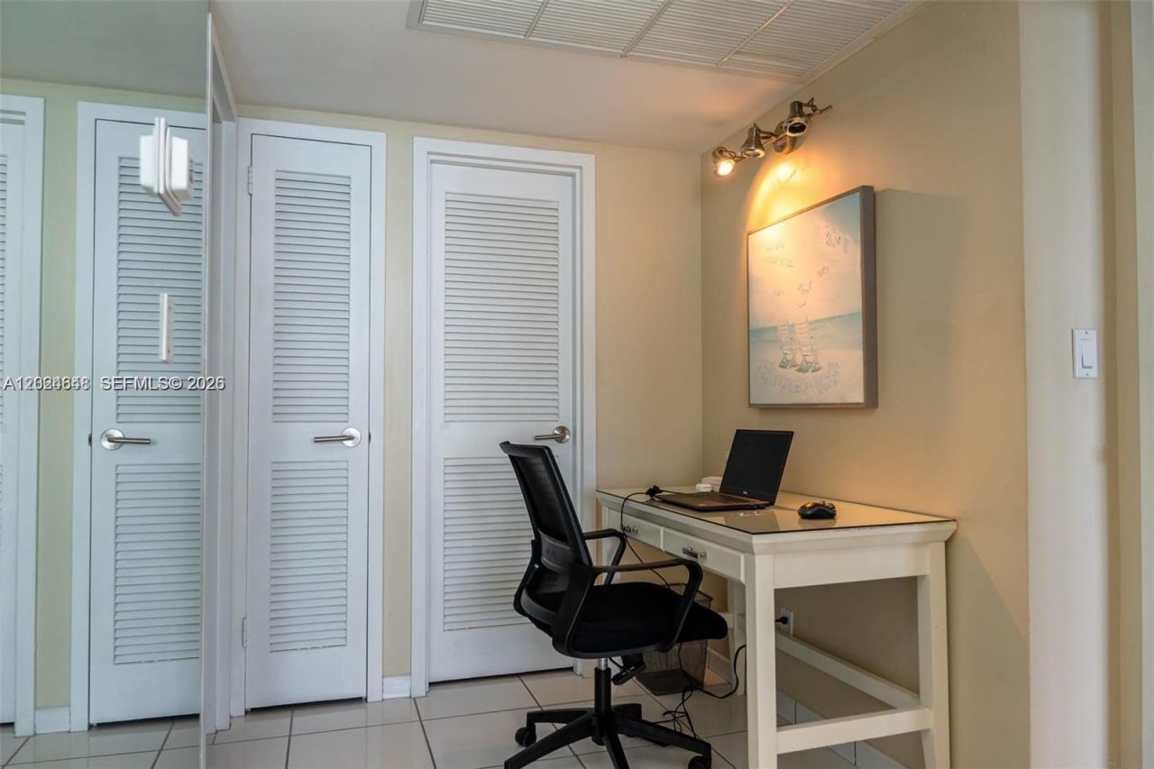 3140 S Ocean Dr , Unit 1705, Hallandale Beach, FL 33009 Photo