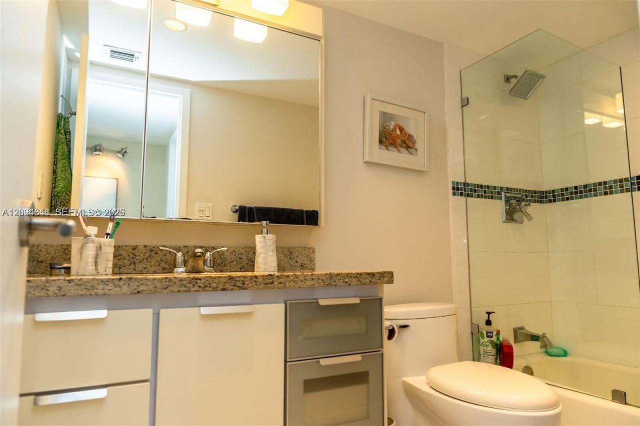 3140 S Ocean Dr , Unit 1705, Hallandale Beach, FL 33009 Photo