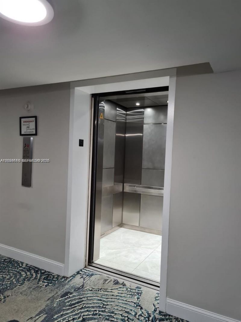 3140 S Ocean Dr, Unit 1705, Hallandale Beach, FL 33009 Photo