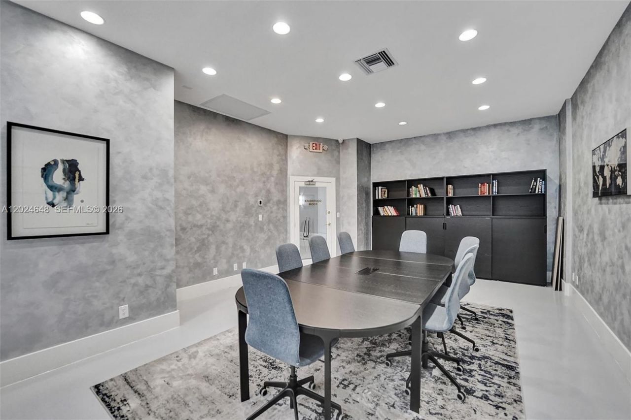 3140 S Ocean Dr, Unit 1705, Hallandale Beach, FL 33009 Photo