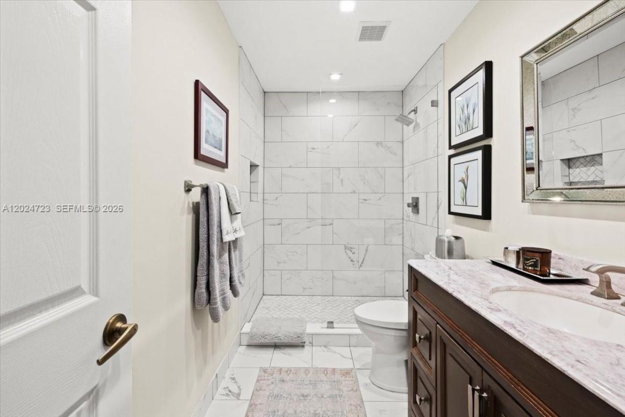1241 Grant St , Hollywood, FL 33019 Photo