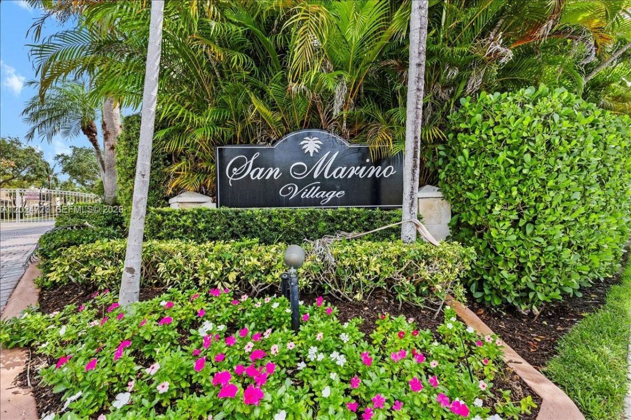 1241 Grant St , Hollywood, FL 33019 Photo