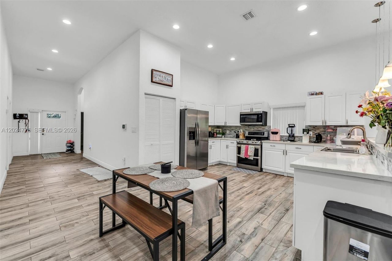 2804 Washington Dr , Fort Lauderdale, FL 33311 Photo