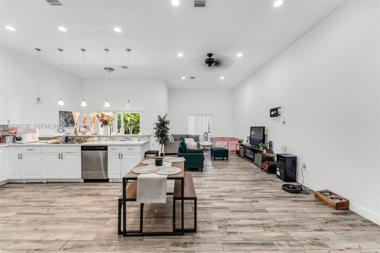 2804 Washington Dr , Fort Lauderdale, FL 33311 Photo