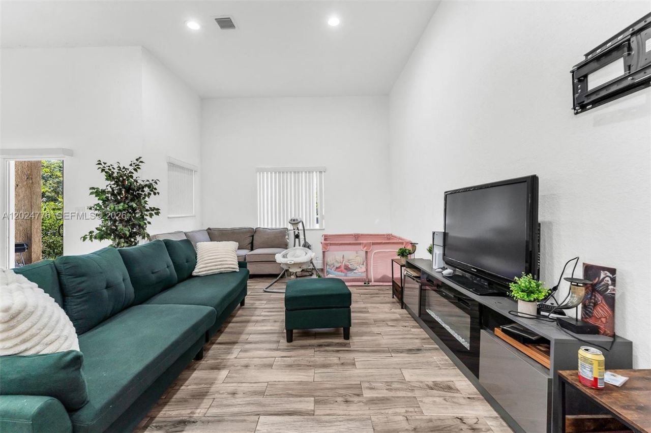 2804 Washington Dr , Fort Lauderdale, FL 33311 Photo