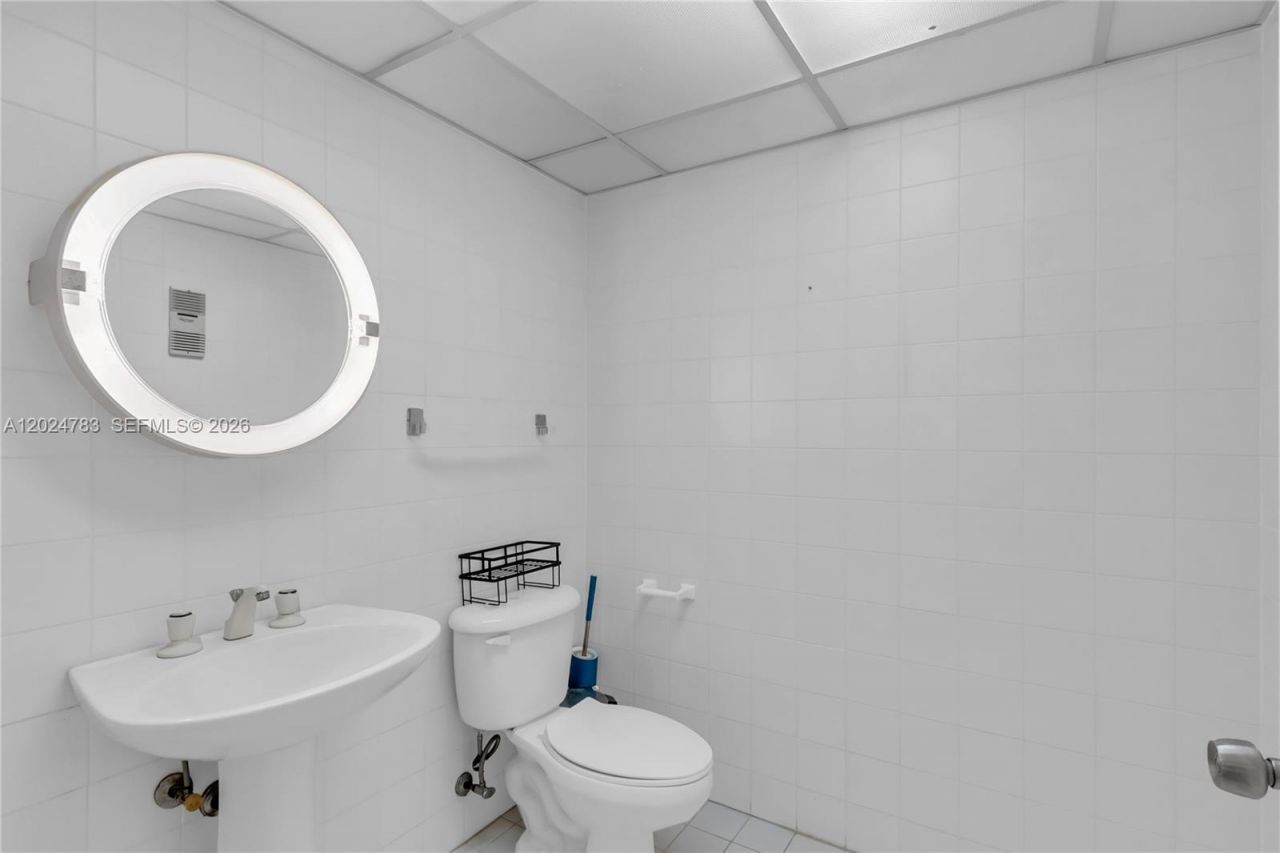 13951 Kendale Lakes Cir , Unit 208A, Miami, FL 33183 Photo