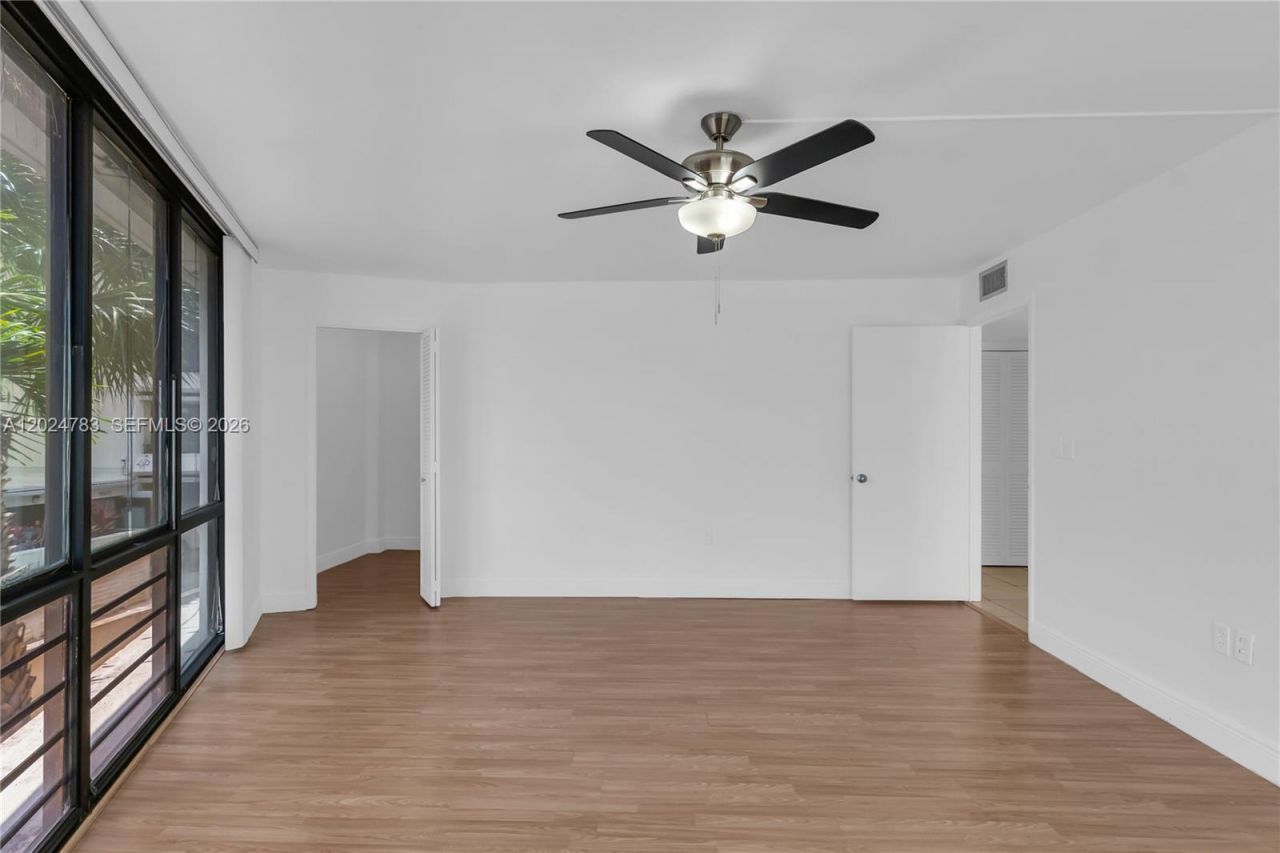 13951 Kendale Lakes Cir , Unit 208A, Miami, FL 33183 Photo