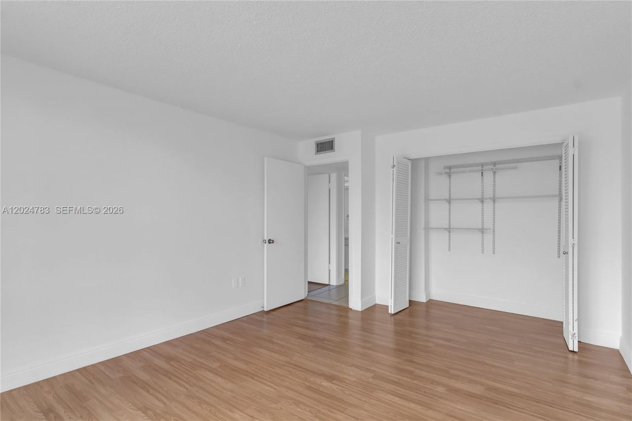 13951 Kendale Lakes Cir , Unit 208A, Miami, FL 33183 Photo