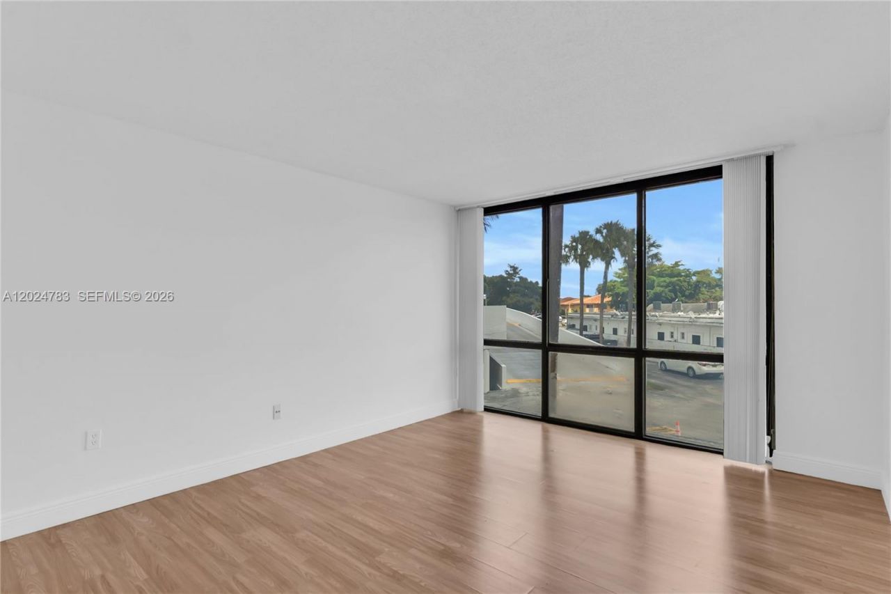13951 Kendale Lakes Cir , Unit 208A, Miami, FL 33183 Photo
