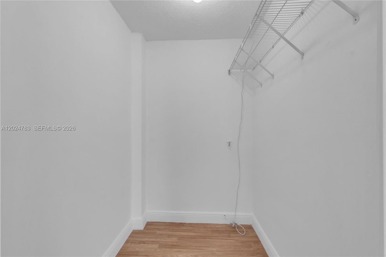 13951 Kendale Lakes Cir , Unit 208A, Miami, FL 33183 Photo