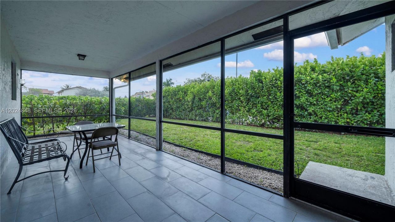 10520 NW 41st St, Unit 10520, Coral Springs, FL 33065 Photo