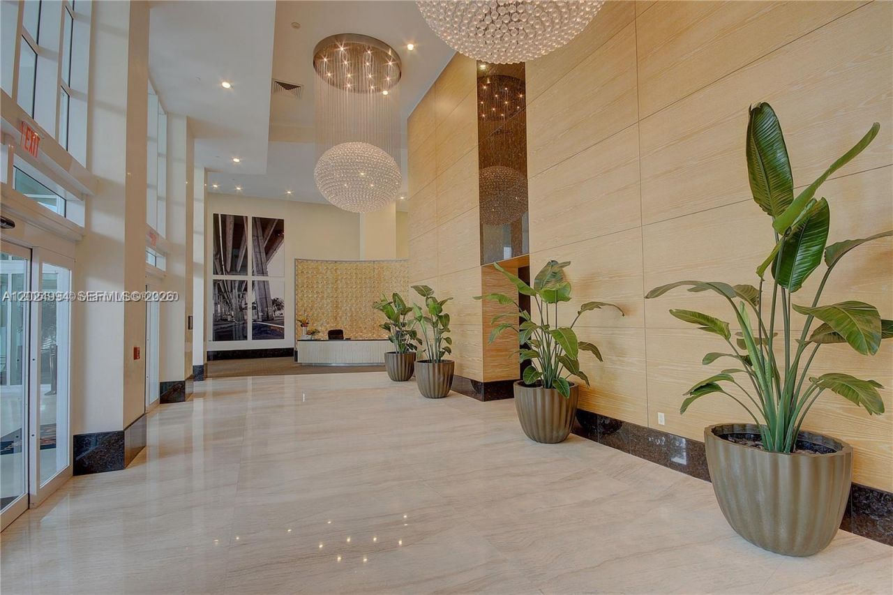 950 Brickell Bay Dr , Unit 1911, Miami, FL 33131 Photo