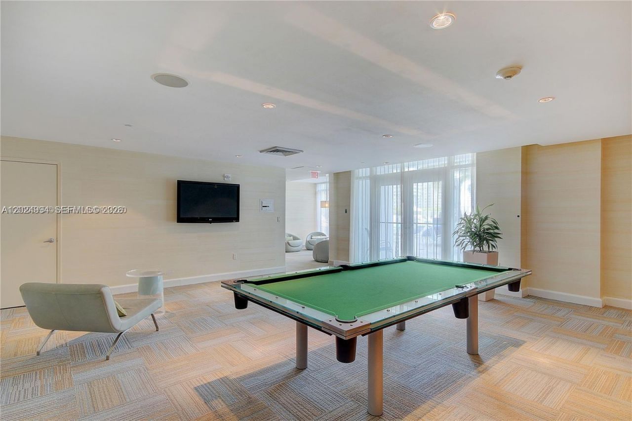 950 Brickell Bay Dr , Unit 1911, Miami, FL 33131 Photo
