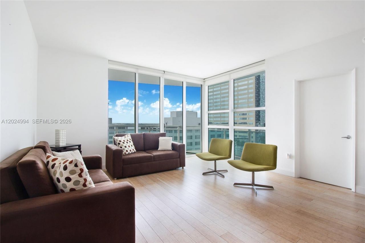 950 Brickell Bay Dr , Unit 1911, Miami, FL 33131 Photo