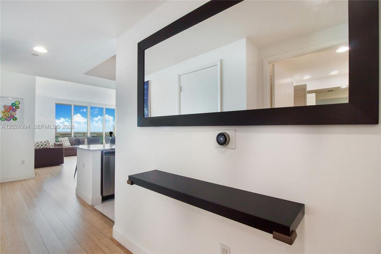 950 Brickell Bay Dr , Unit 1911, Miami, FL 33131 Photo
