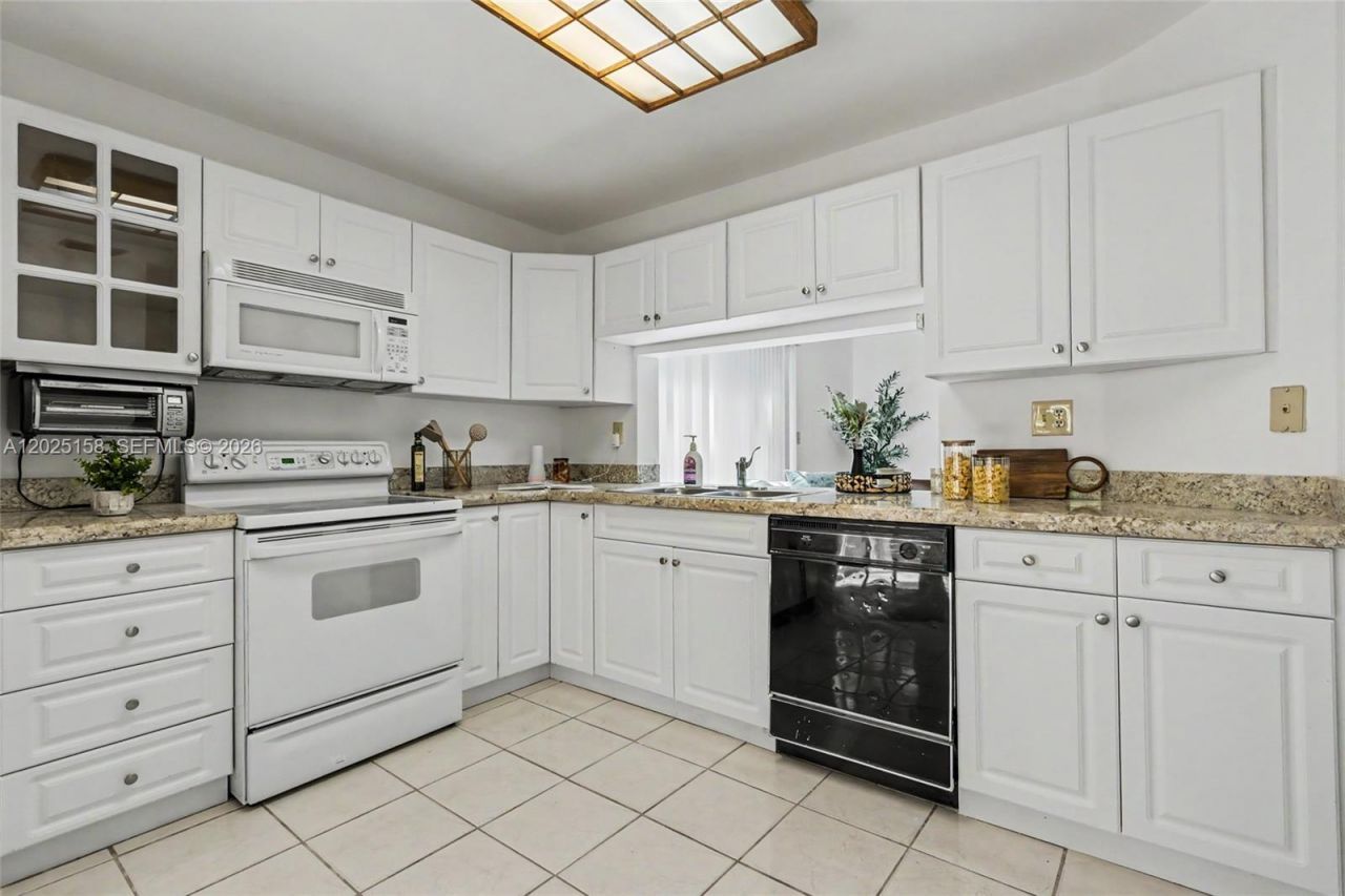 15033 SW 110th Ter , Miami, FL 33196 Photo