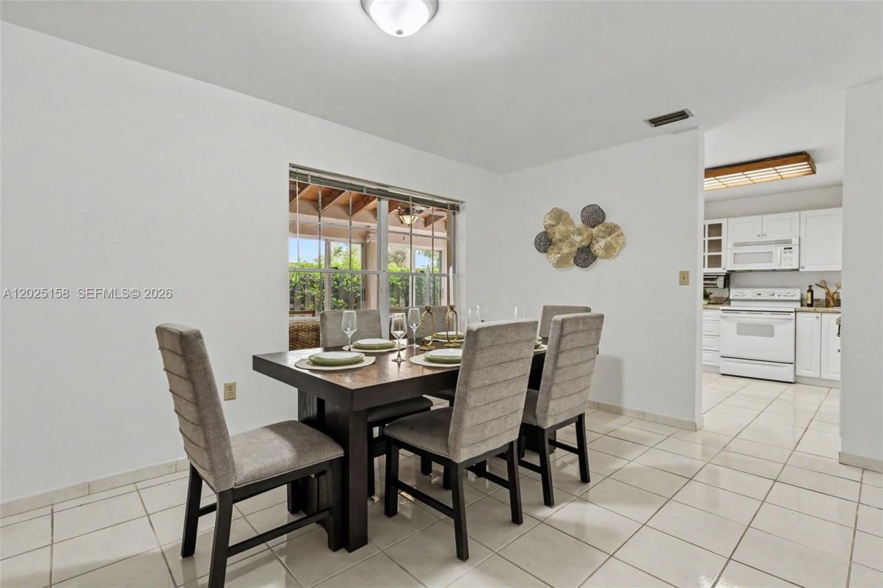 15033 SW 110th Ter , Miami, FL 33196 Photo