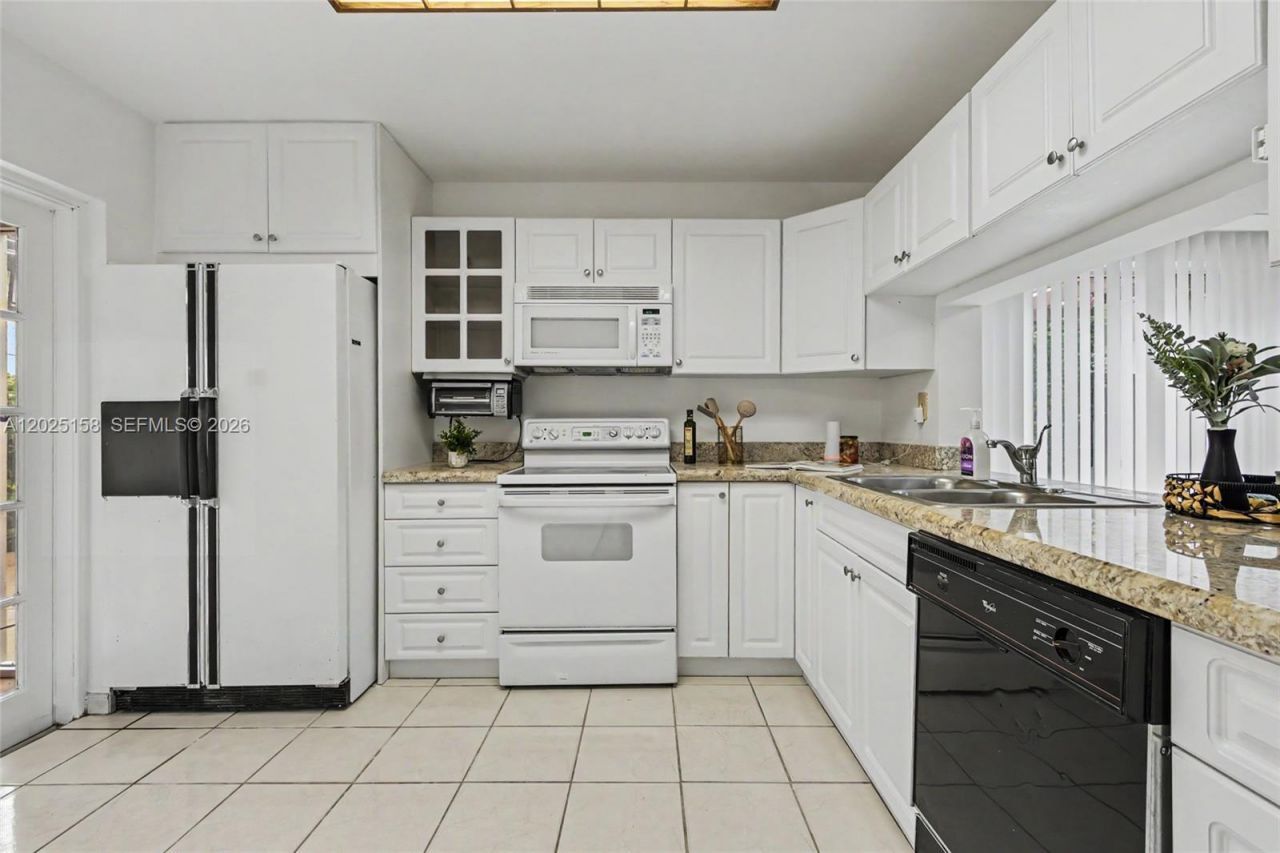 15033 SW 110th Ter , Miami, FL 33196 Photo