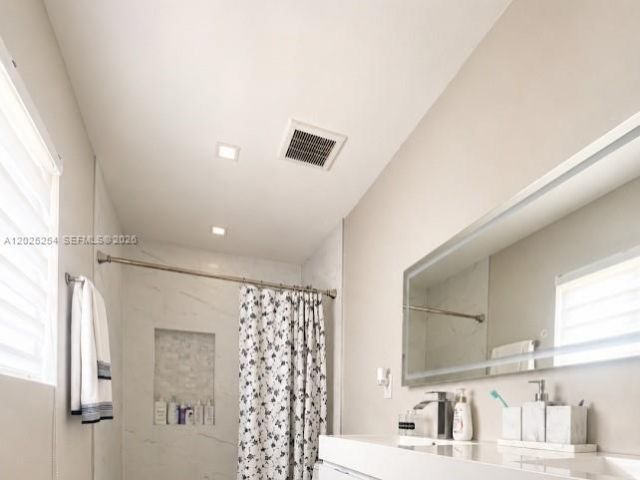 8490 NW 17th Ct, Pembroke Pines, FL 33024 Photo