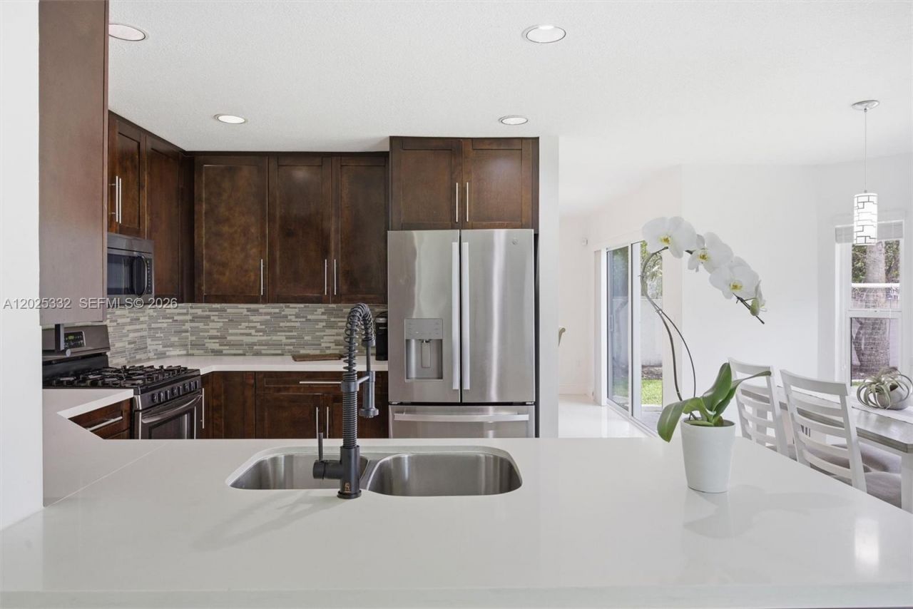 2 Gables Blvd, Weston, FL 33326 Photo