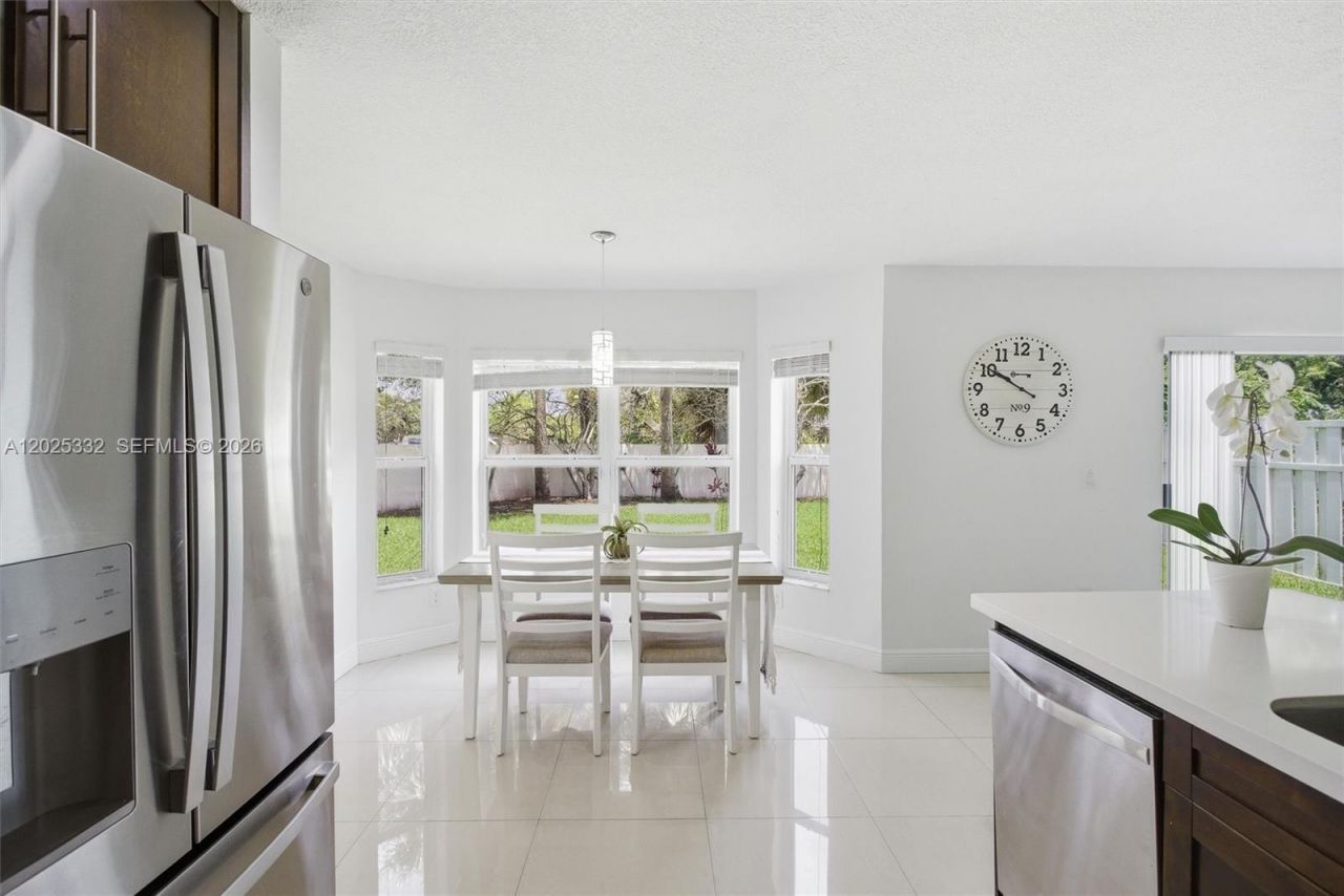2 Gables Blvd, Weston, FL 33326 Photo