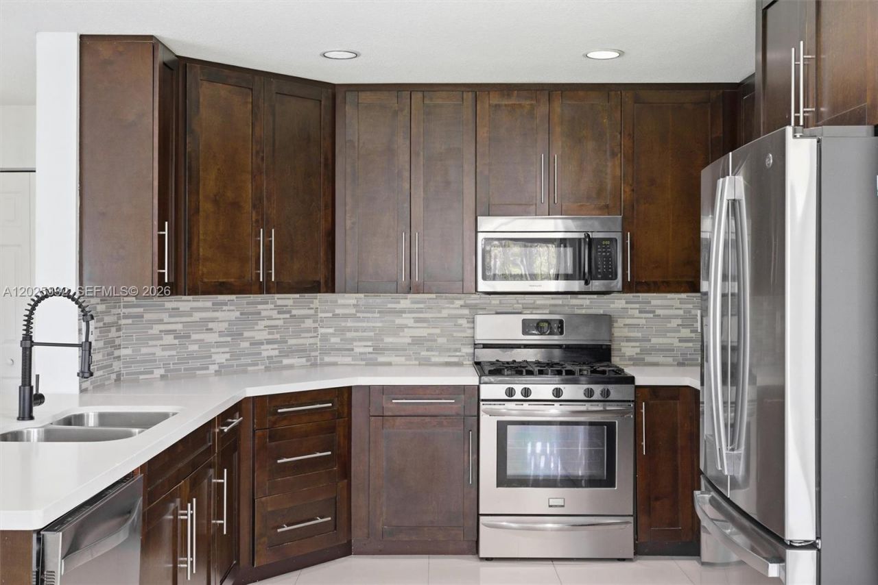 2 Gables Blvd, Weston, FL 33326 Photo