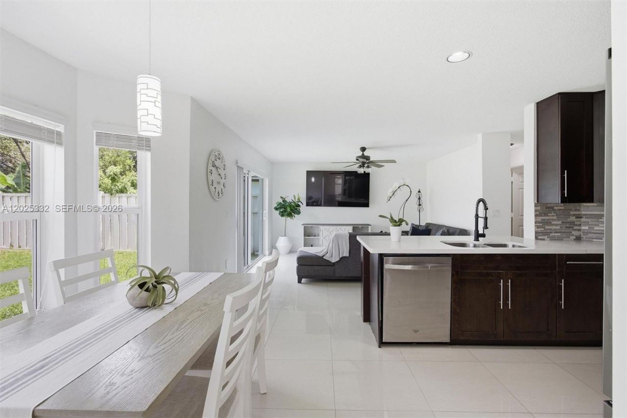 2 Gables Blvd, Weston, FL 33326 Photo