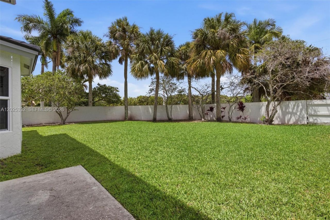 2 Gables Blvd, Weston, FL 33326 Photo