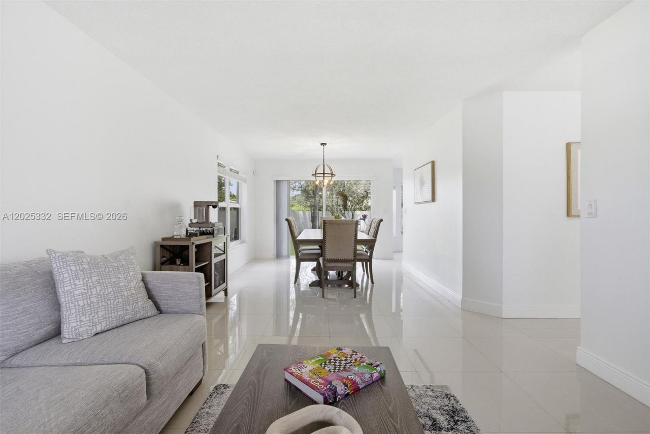 2 Gables Blvd, Weston, FL 33326 Photo