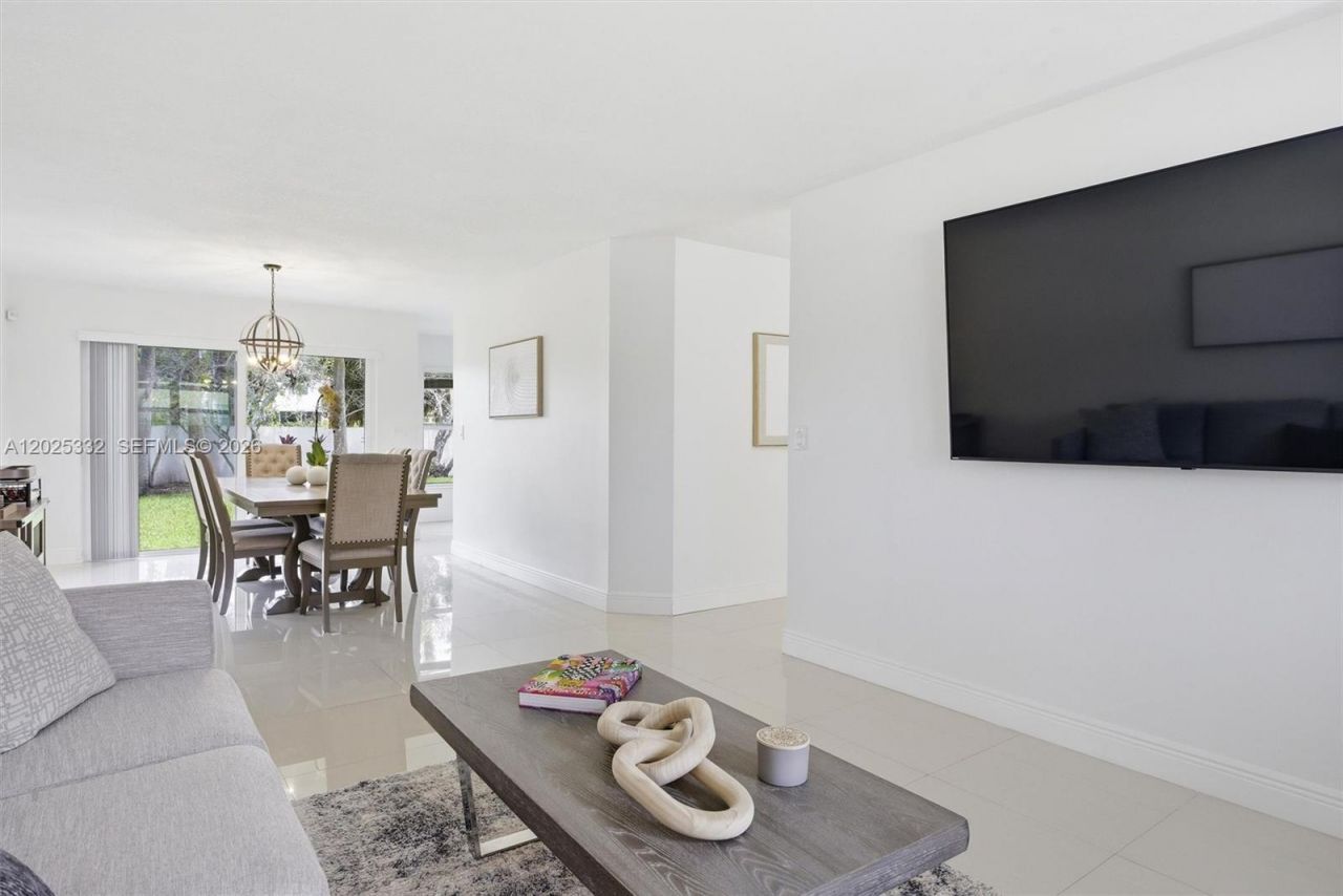 2 Gables Blvd, Weston, FL 33326 Photo
