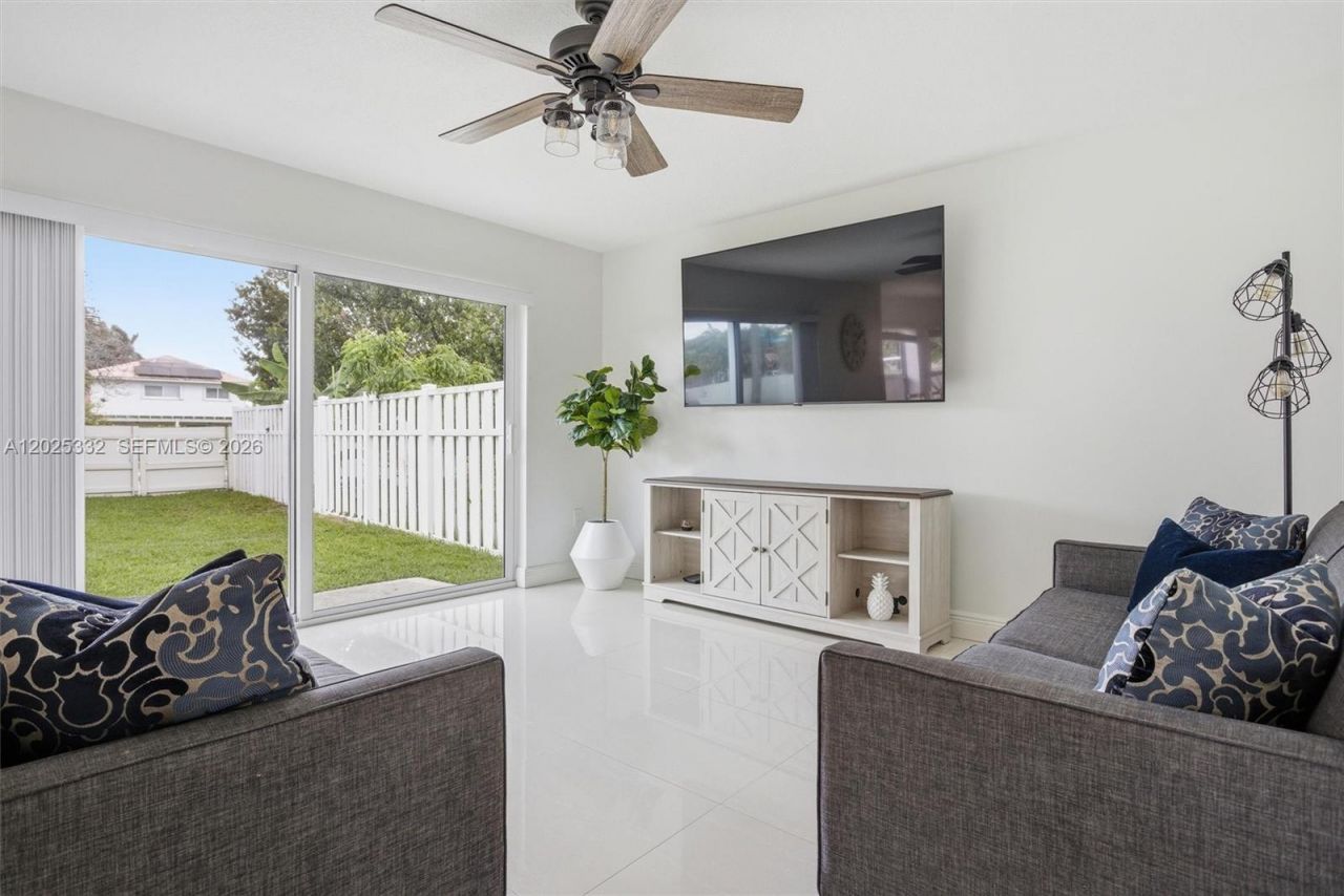2 Gables Blvd, Weston, FL 33326 Photo