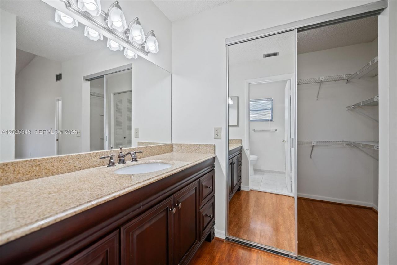 5901 Chester Ln, Davie, FL 33331 Photo